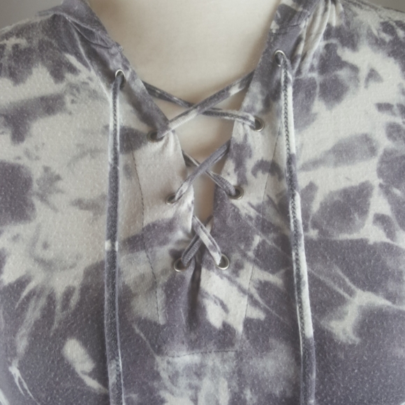 Pink Rose Hooded Shirt - Picture 2 of 11